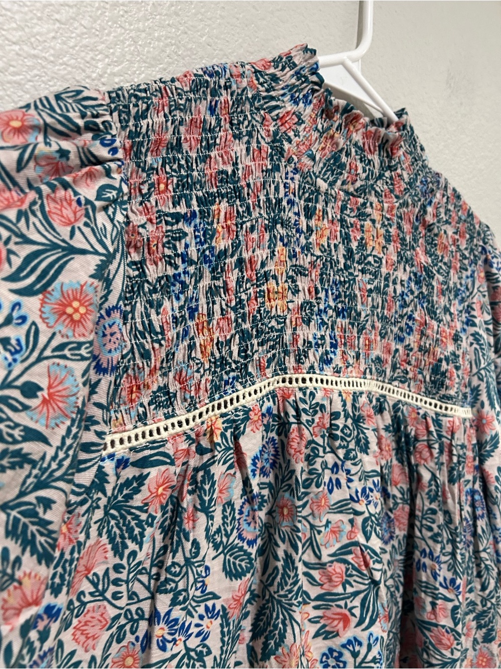 THML Anthro Floral Smocked Puff-Sleeve Top - Pink & Green NWOT - Picture 2 of 8